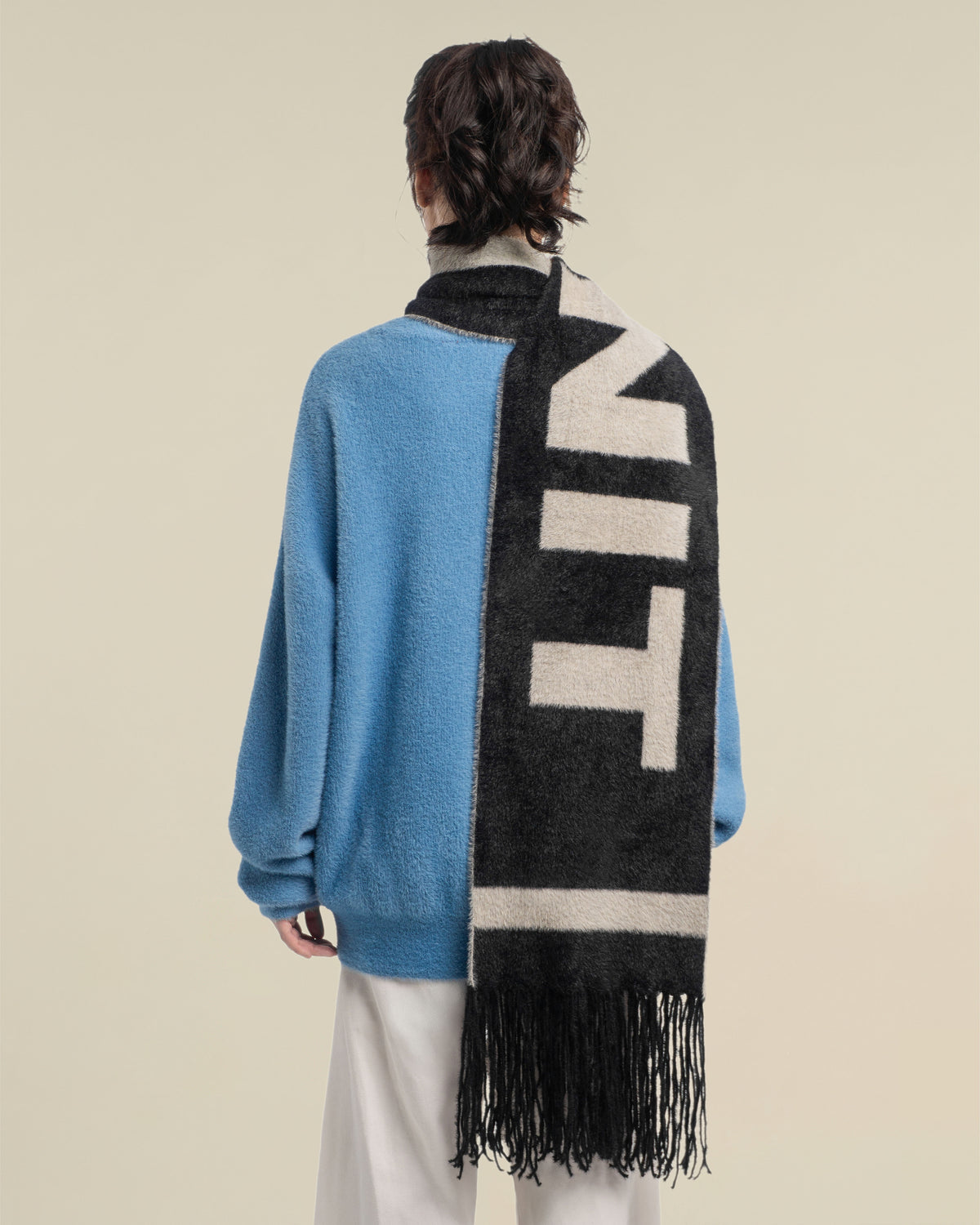 138knitwear / Signature Love Knit Fuzzy Scarf-6