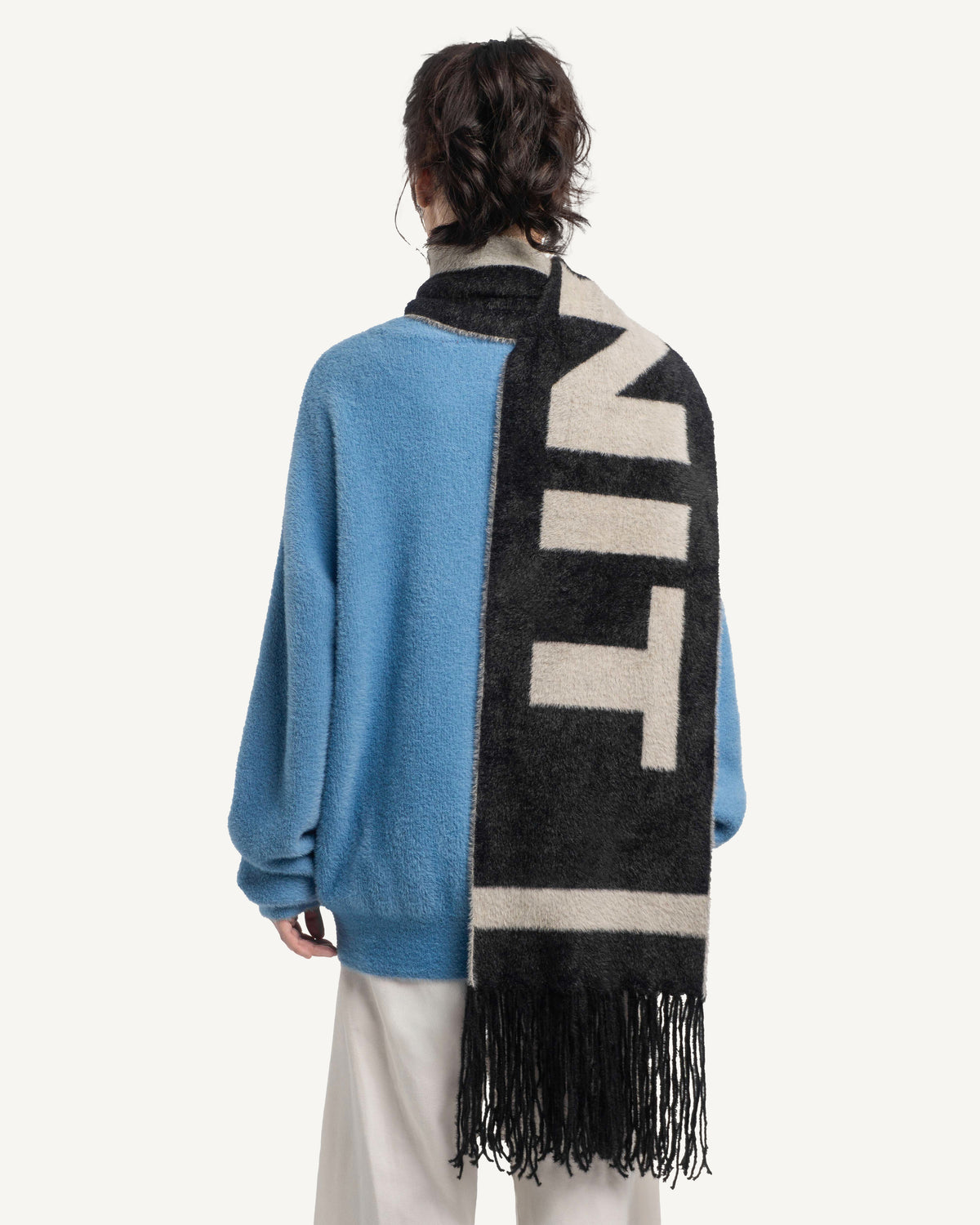 138knitwear / Signature Love Knit Fuzzy Scarf-7