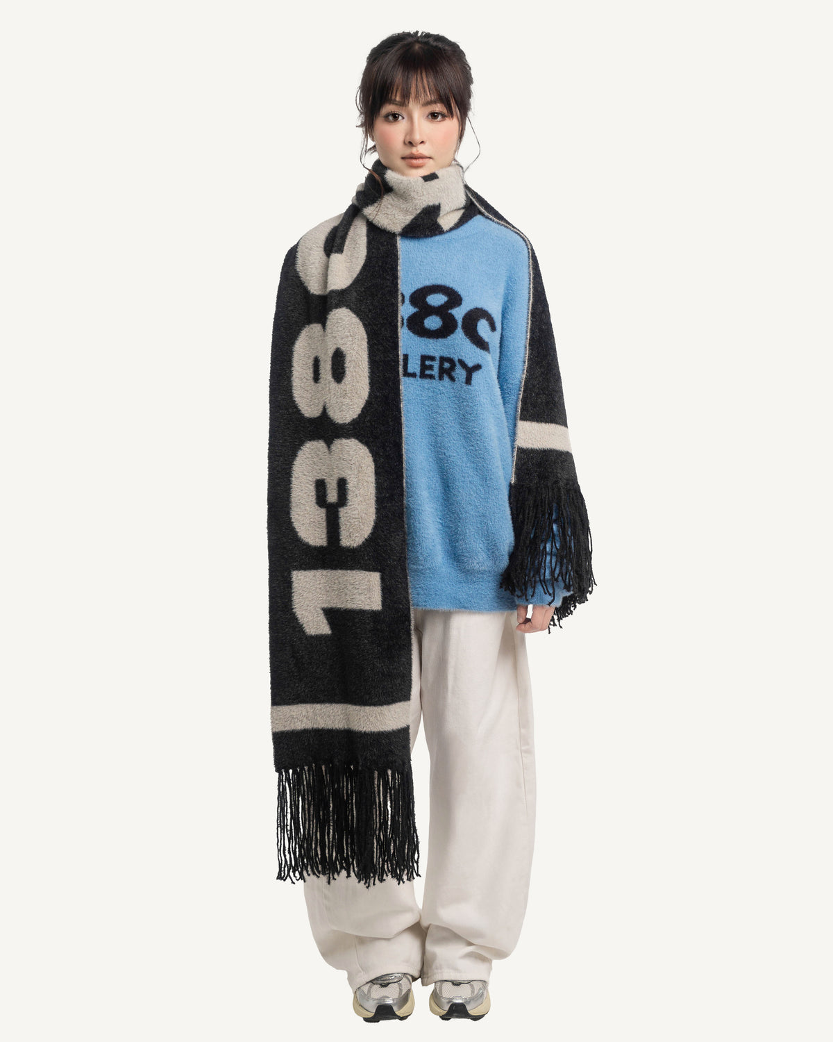 138knitwear / Signature Love Knit Fuzzy Scarf-6