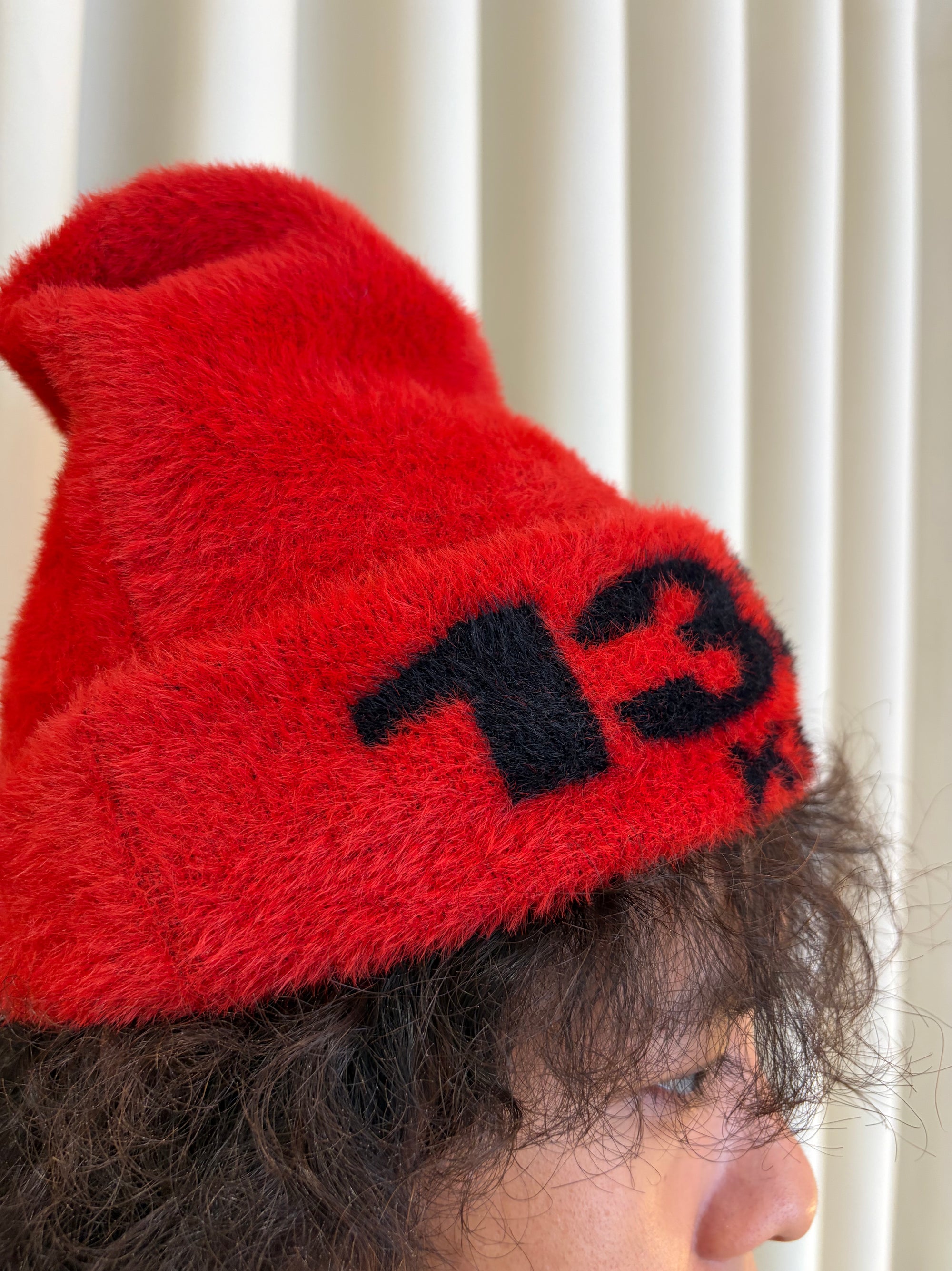 138knitwear / Signature Love Knit Fuzzy Beanie